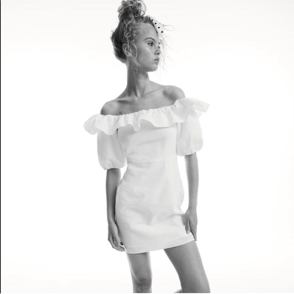 H&M White Flounce Sleeve Off-The-Shoulder Linen Mini Dress